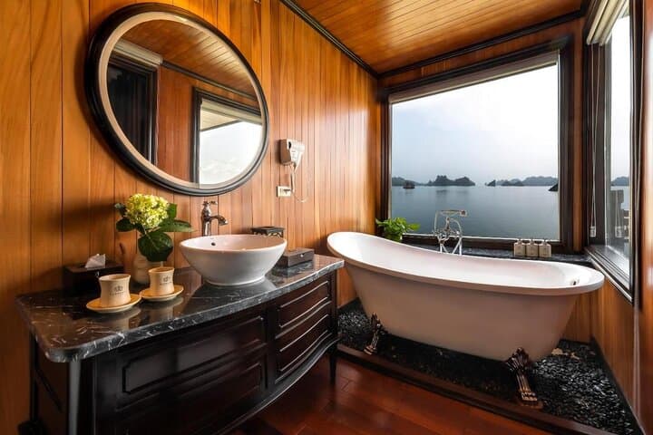 La Regina 3-Day Cruise: Halong & Lan Ha Bay — Kayaking, Viet Hai Village & Cat Ba Cave photo 2