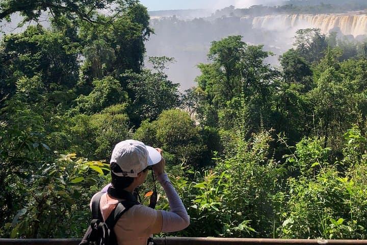 One-Day Iguacu Falls Tour Across Brazil and Argentina photo 2