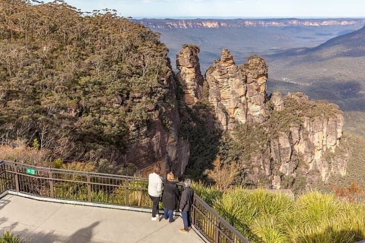 Blue Mountains Sunset Tour from Sydney: Three Sisters, Wentworth Falls & Wildlife