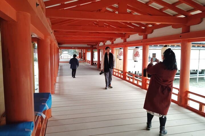 Itsukushima Shrine Guided Walk: 90-Minute Miyajima Cultural Tour photo 2