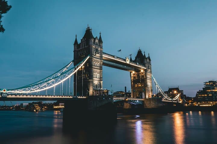Tower Bridge Professional Photoshoot: Capture Iconic London Views photo 3
