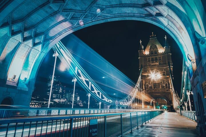 Tower Bridge Professional Photoshoot: Capture Iconic London Views photo 5