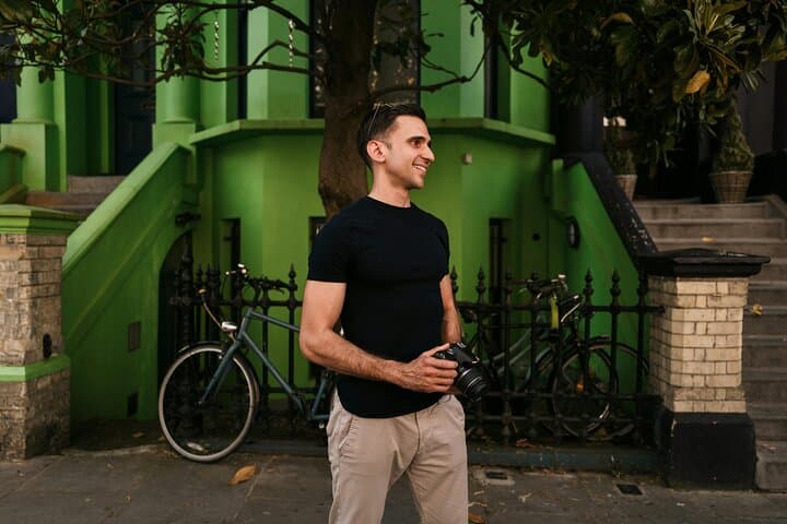 Notting Hill Colorful Charm Photoshoot — Capture London's Pastel Streets photo 2