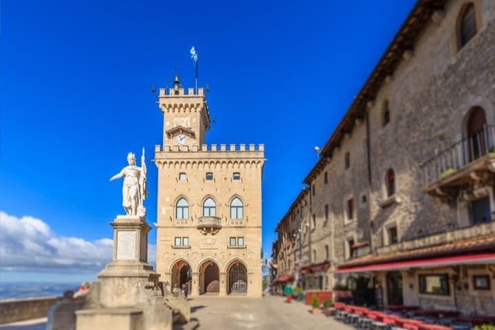 San Marino Self-Guided Scavenger Hunt: Explore Le Mura & Towers by Foot photo 4