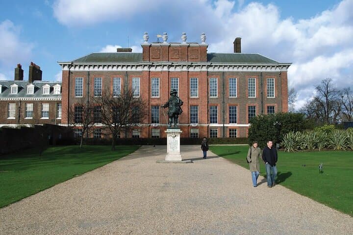 Royal Kensington Walking Tour: Kensington Palace to Royal Albert Hall