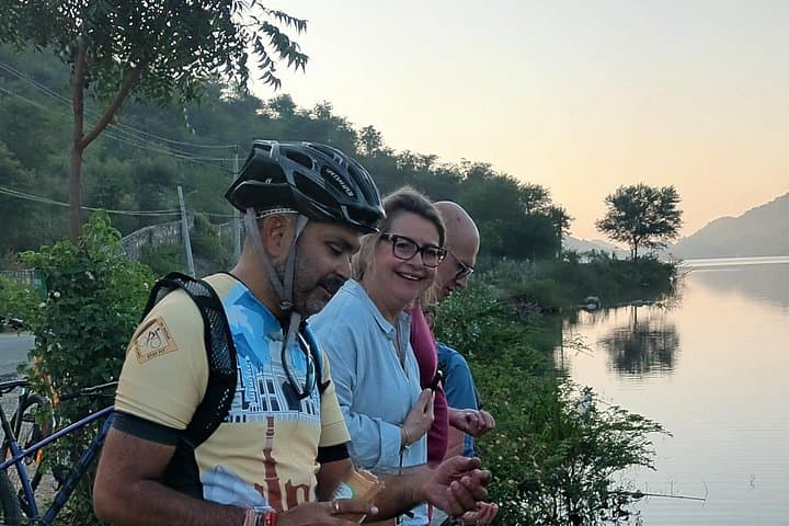 Udaipur Countryside Cycling Tour — Lakes, Villages & Aravalli Rides photo 3