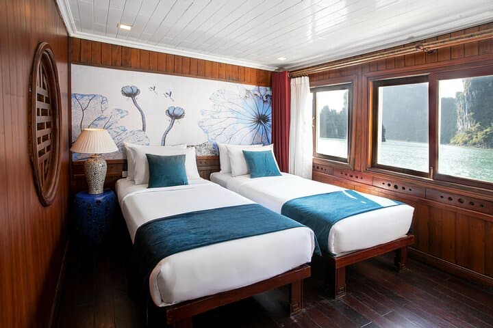 Bhaya Legend Private 2D1N Ba Ham & Tien Ong Cruise — Halong Bay Overnight photo 4