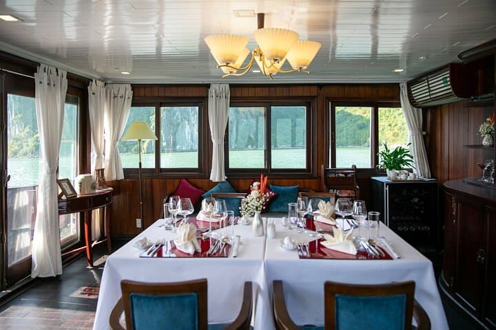 Bhaya Legend Private 2D1N Ba Ham & Tien Ong Cruise — Halong Bay Overnight photo 6