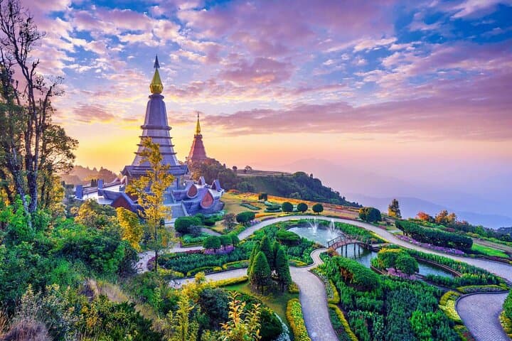 Trek Doi Inthanon: Pha Dok Seaw Trail, Waterfalls & Hill Tribe Markets