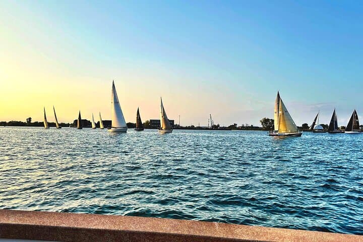 Belle Isle Breeze: 75-Minute Electric Cruise on the Detroit River photo 5