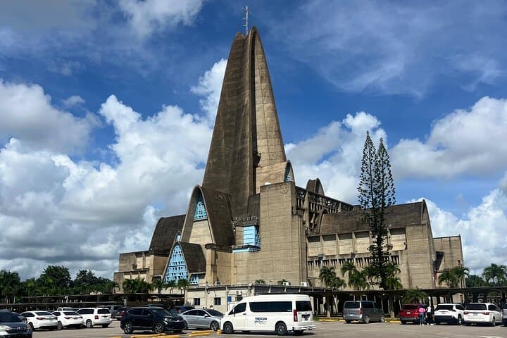 Dominican Culture Tour from Punta Cana: Coffee, Cigar Making & Basilica Visit photo 2