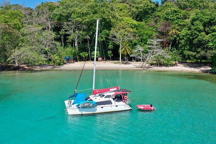 Private Catamaran Cruise to Portobelo Beaches: Snorkeling, Mangroves & Lunch photo 4