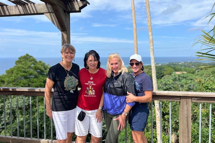 Roatan Private Island Highlights Tour: Chocolate, Rum & Coastal Views photo 3