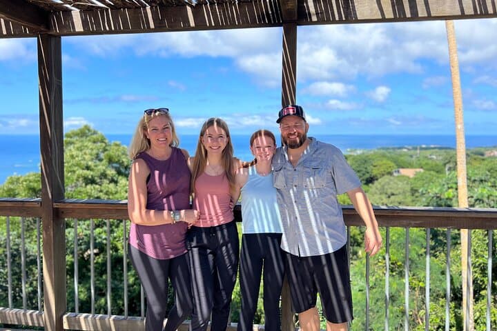 Roatan Private Island Highlights Tour: Chocolate, Rum & Coastal Views photo 6