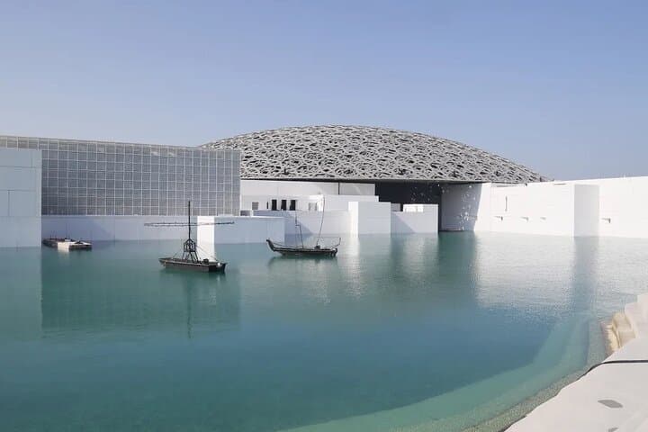 Louvre Abu Dhabi: Exploring Humanity Under the Rain of Light