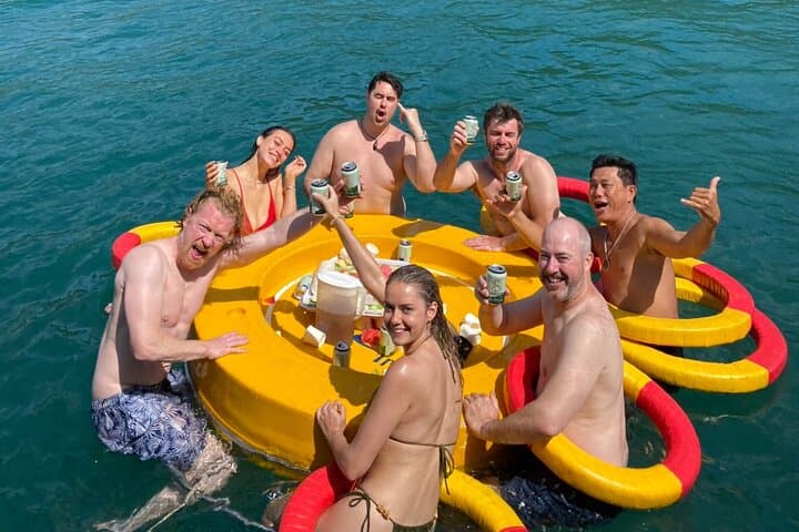 Nha Trang Island Hopping: Snorkel, Floating Bar Party & BBQ in a Day