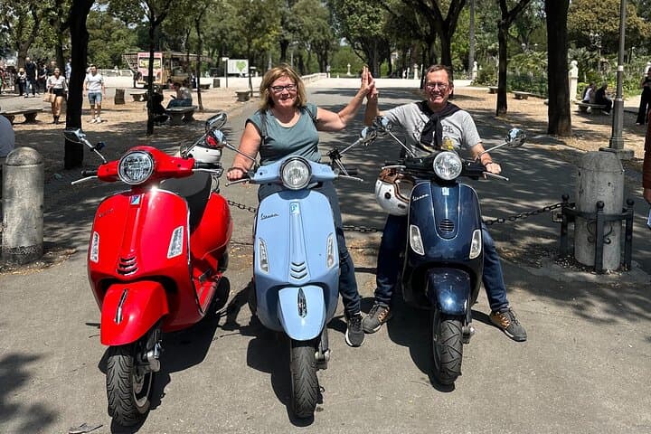 Rome by Vespa: Guided Scooter Tour with Photo Shoot photo 4