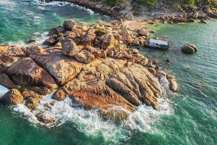 Nha Trang Half-Day Highlights & Secret Spots: Oceanography, Hon Chong and Po Nagar photo 2