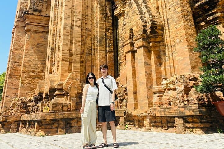 Nha Trang Half-Day City Tour — Oceanography Museum, Hon Chong Rock & Po Nagar Tower