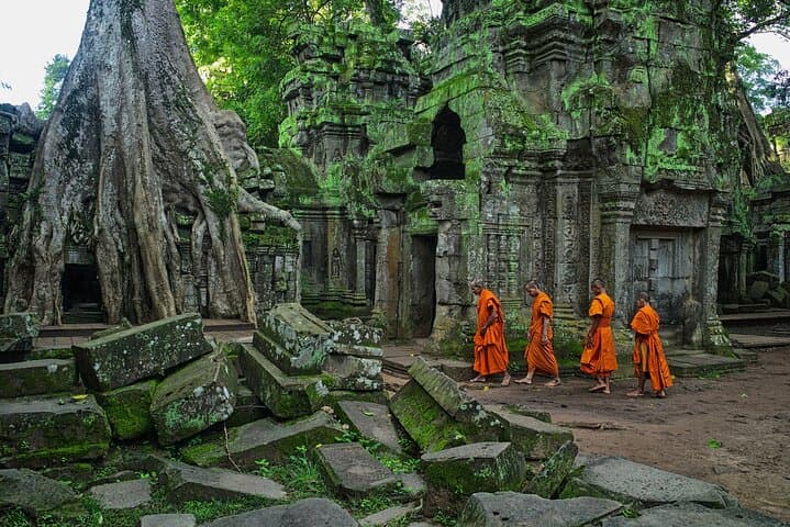2-Day Angkor Wat Sunrise Tour — Small & Big Circuit with Banteay Srei photo 6
