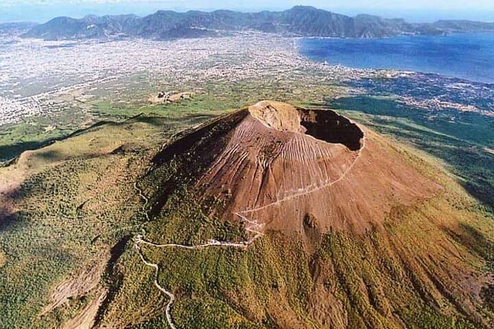 Pompeii & Mount Vesuvius Small-Group Tour from Naples: Hike the Volcano and Explore Ancient Ruins photo 5