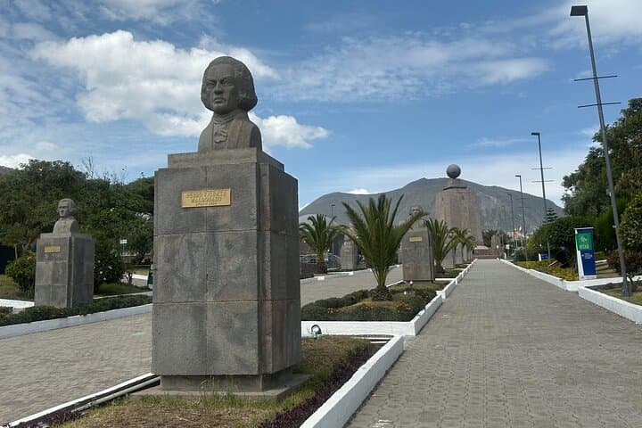 Quito Day Tour: Mitad del Mundo & Papallacta Hot Springs Experience photo 4