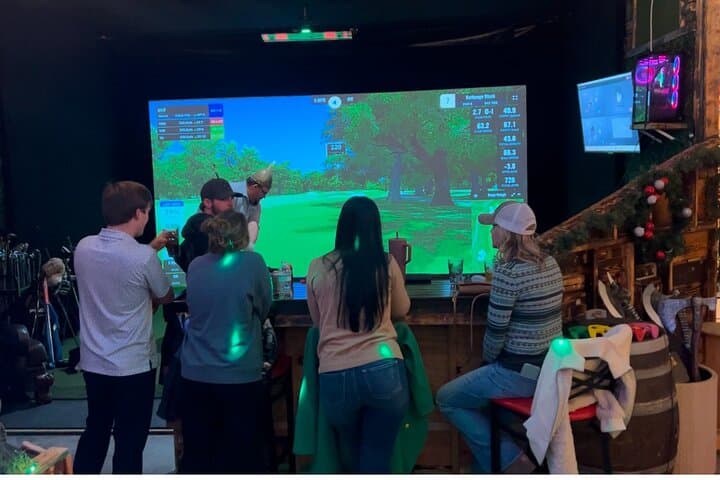 Indoor Golf Simulator in Myrtle Beach — 20ft Screen All-Season Play photo 4