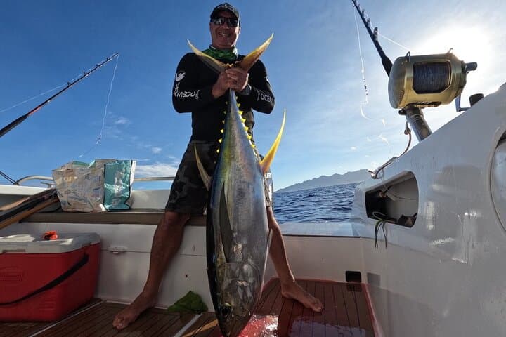 Moorea Deep-Sea Fishing Charter — 4-Hour Big-Game Adventure