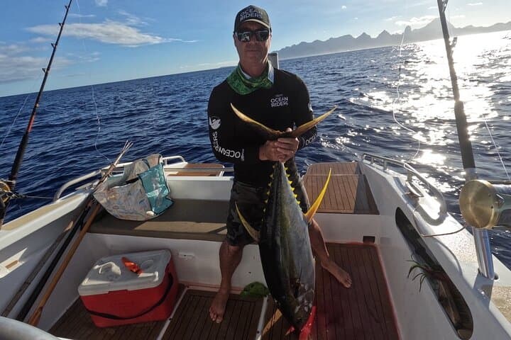 Moorea Deep-Sea Fishing Charter — 4-Hour Big-Game Adventure photo 5