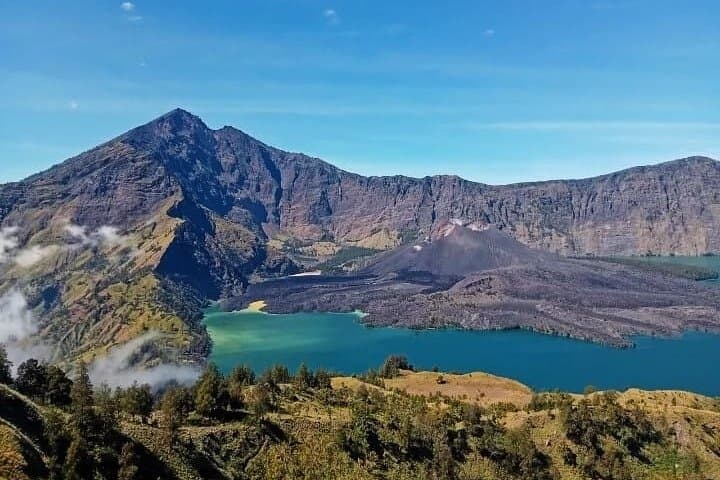 Mount Rinjani 2D/1N Senaru Crater Rim Trek to 2641m — Overnight Volcano Hike photo 6
