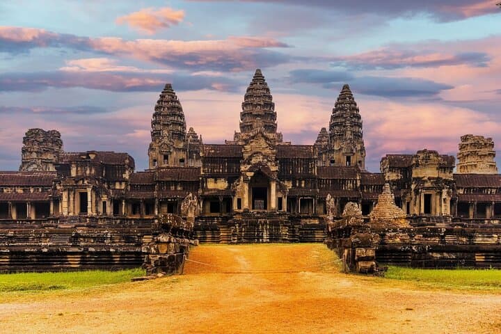 2-Day Angkor Wat Sunrise Tour — Small & Big Circuit with Banteay Srei photo 4