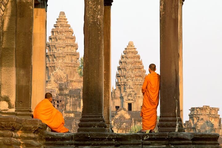 2-Day Angkor Wat Sunrise Tour — Small & Big Circuit with Banteay Srei photo 5