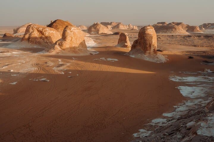 White Desert Eco Adventure: Black & White Desert Overnight Camp from Bahariya