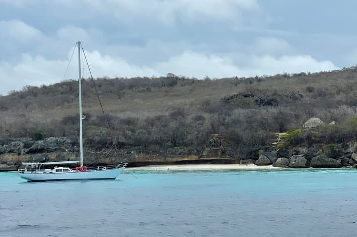 Private Casador 68ft Sailing Yacht Charter in Curaçao