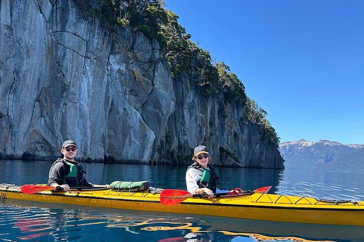 Half-Day Kayak Tour in Nahuel Huapi — Paddle Turquoise Waters from Villa la Angostura photo 3
