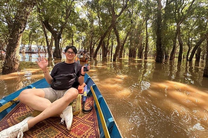 3-Day Siem Reap Private Tour: Angkor Temples, Floating Villages & Cultural Shows photo 4