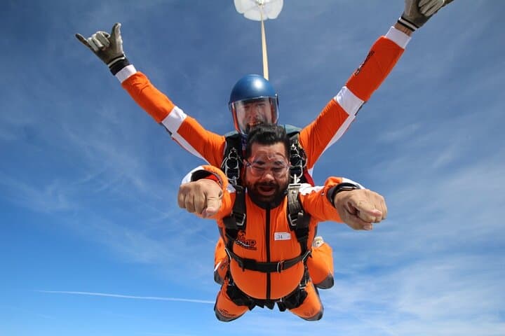 Prague Tandem Skydiving: 13,500‑ft Freefall and 7‑Minute Parachute Ride