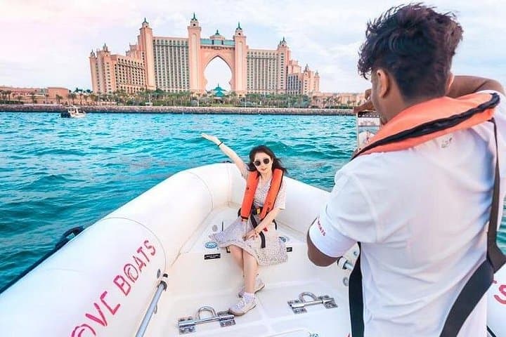 90-Min Speedboat Ride: Dubai Marina to Atlantis & Burj Al Arab photo 4