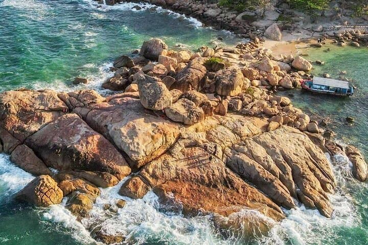 Nha Trang Half-Day City Tour — Oceanography Museum, Hon Chong Rock & Po Nagar Tower photo 6