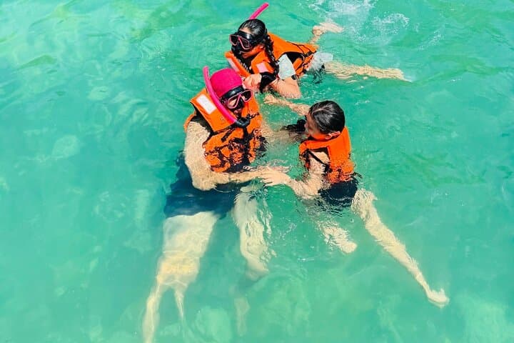 Krabi 4-Island Longtail Adventure: Railay, Chicken, Tub & Poda Day Trip photo 3