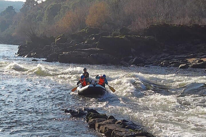 River Minho Rafting in Melgaço — Family-Friendly Rapids & Swim Stops photo 3