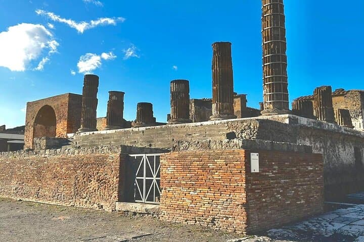 Pompeii and Naples Street Food Day Tour: Ruins, Pizza & Market Flavors photo 3