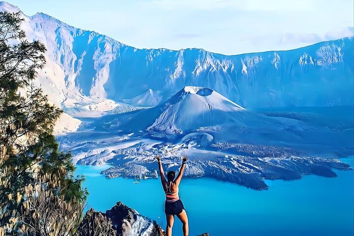 One-Day Trek to Mount Rinjani: Senaru Crater Rim in a Day photo 3