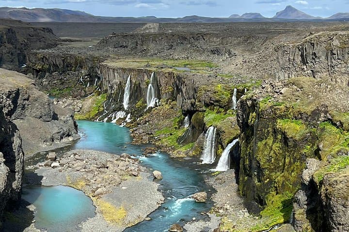 Landmannalaugar & Hekla Volcano: Guided Private Day Tour from Reykjavik