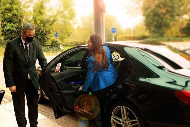 Heathrow to Central London VIP Private Transfer - Fast Private Airport Arrival