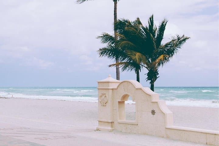 Walk the Hollywood Beach Broadwalk: Miami’s 2.5-Mile Oceanfront Promenade photo 2