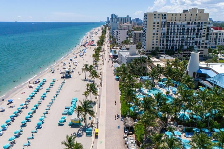 Walk the Hollywood Beach Broadwalk: Miami’s 2.5-Mile Oceanfront Promenade photo 3