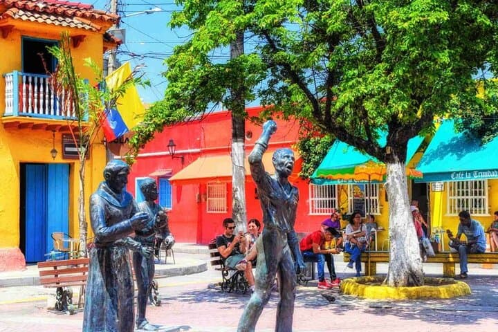 Getsemaní Private Walking Tour: Street Art, History & Hidden Courtyards in Cartagena photo 2