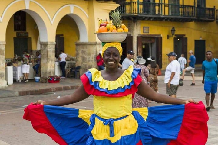Getsemaní Private Walking Tour: Street Art, History & Hidden Courtyards in Cartagena photo 3