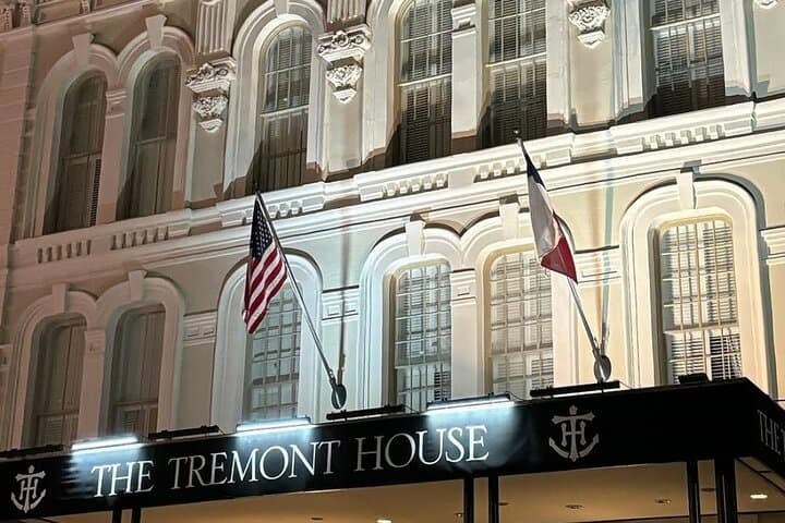 1900 Storm on the Strand Ghost Tour: Haunted Walking Tour in Galveston photo 4